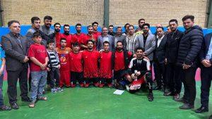حضور دکتر احد بیوته «عضو کمیسیون فرهنگی مجلس» به همراه مدیر کل ورزش و جوانان استان در دیدار نهایی رقابت های فوتسال جام رمضان